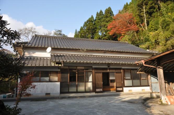 お試し住宅の正面写真