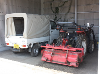 新規就農施設で利用できる軽トラックとトラクター