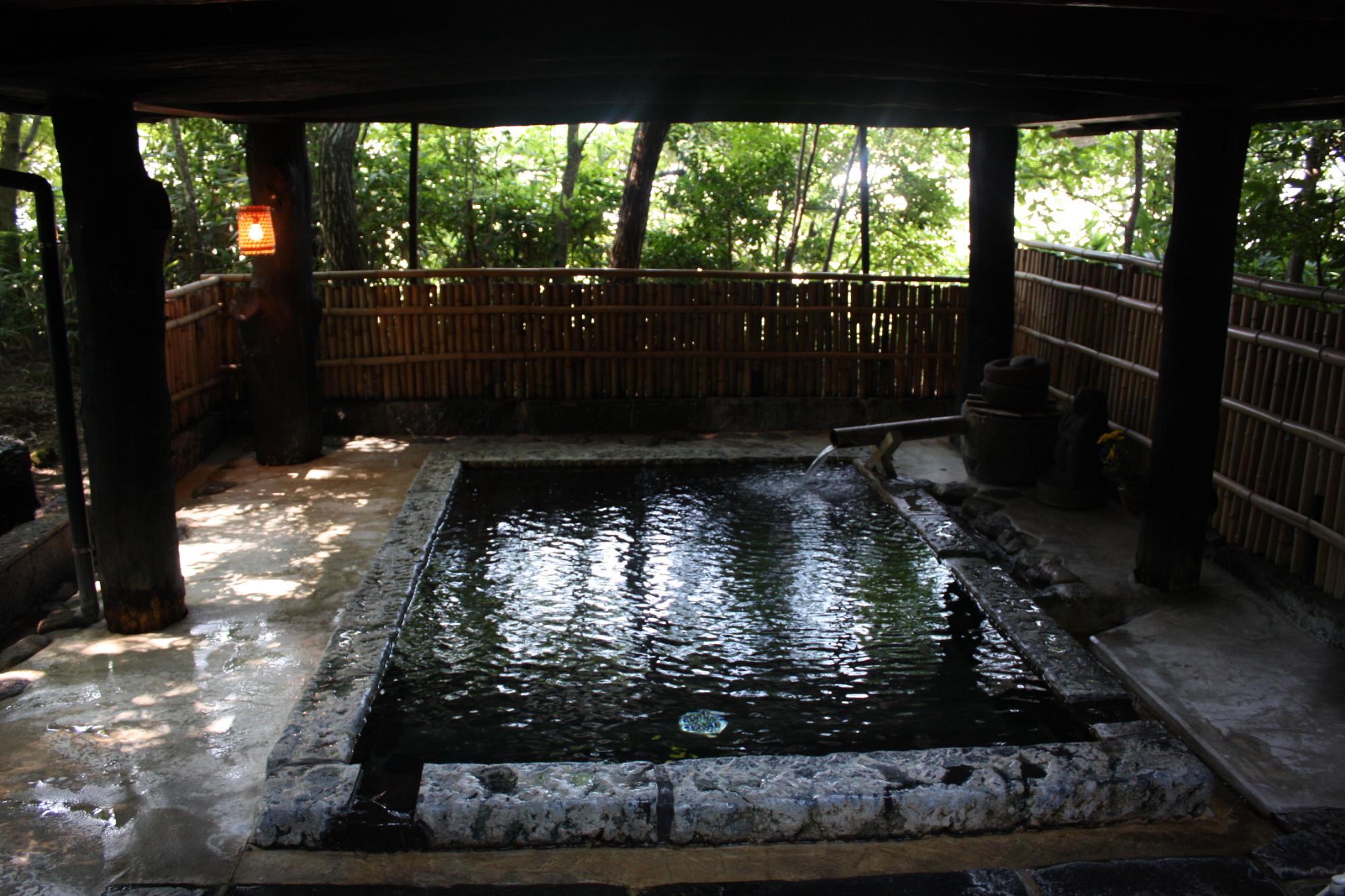 やまなみ旅館の露天風呂